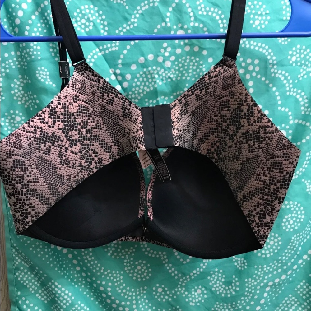 💥SOLD💥 victoria secret push up bra - Picture 2 of 3
